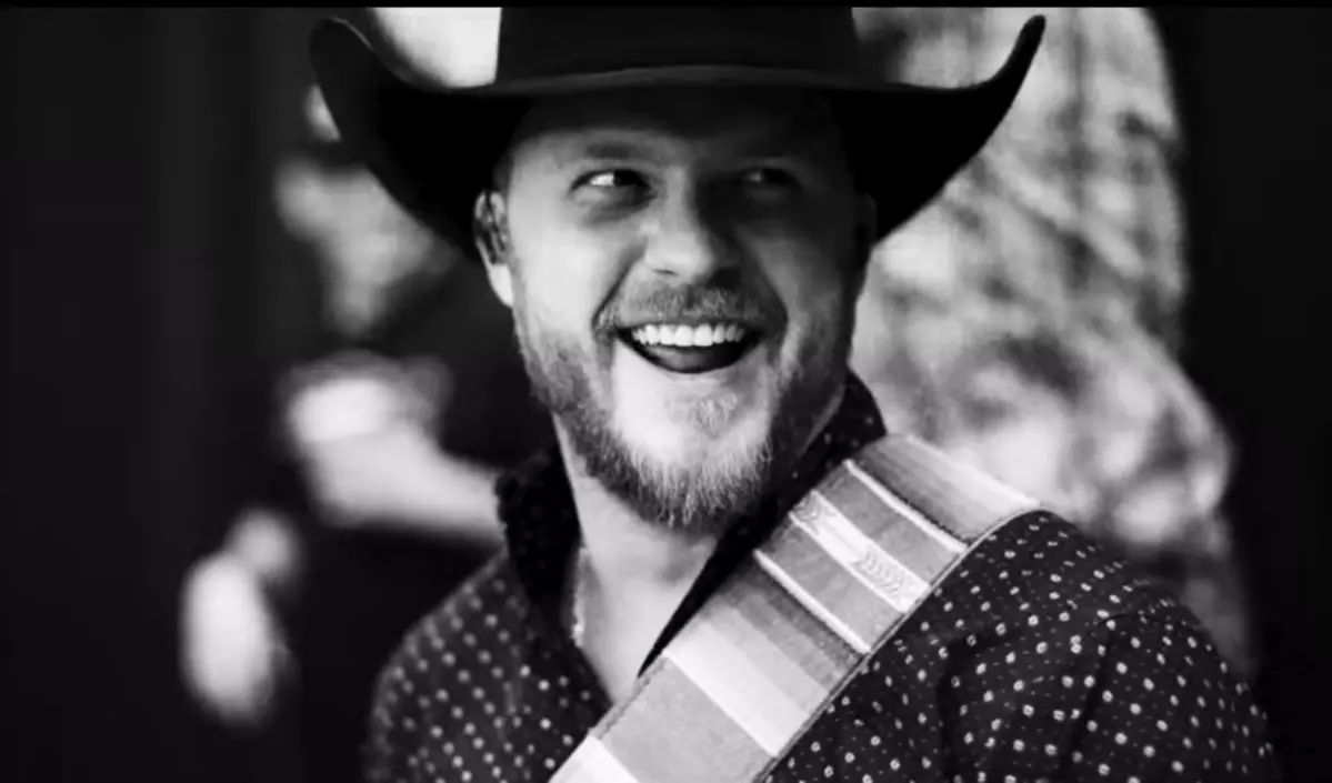 Cody Johnson Brings His Show To Your Phone With 'Understand Why'