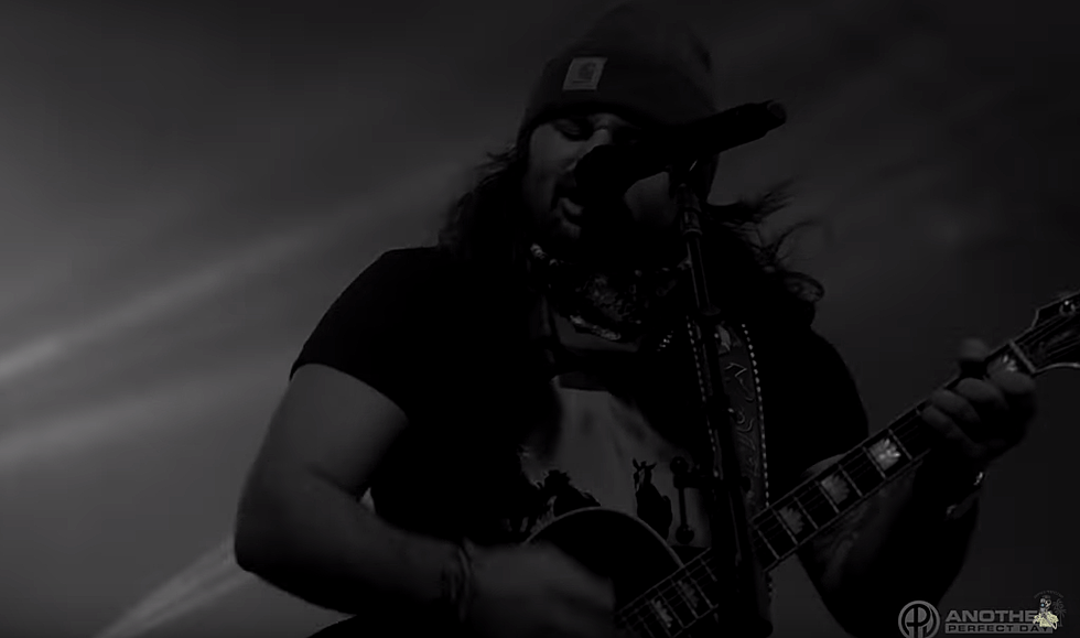 LISTEN UP! Koe Wetzel Covers Blink-182’s ‘All the Small Things’