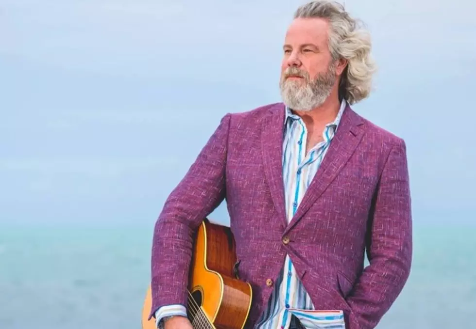 Robert Earl Keen Reveals Dates & Cities for His Annual Christmas Tour