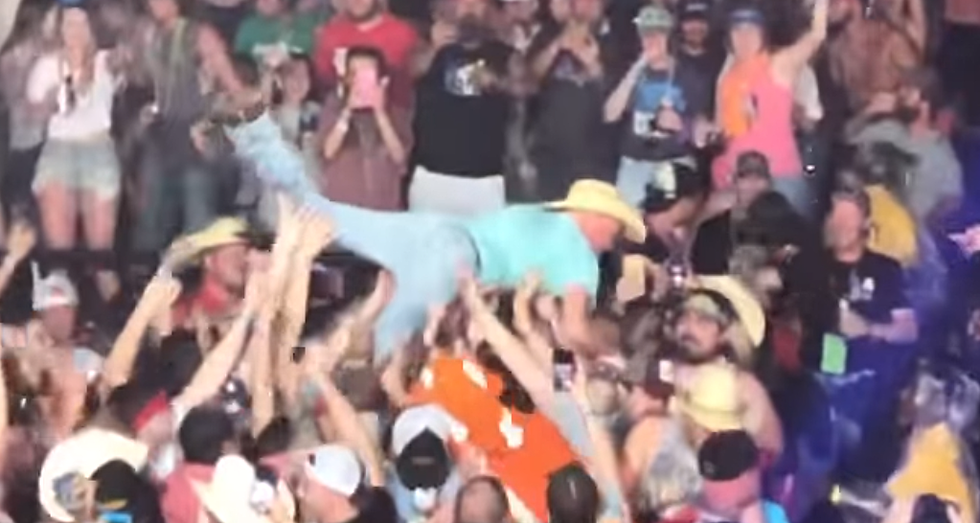 Kevin Fowler Stage Dives at Larry Joe Taylor’s Texas Music Festival