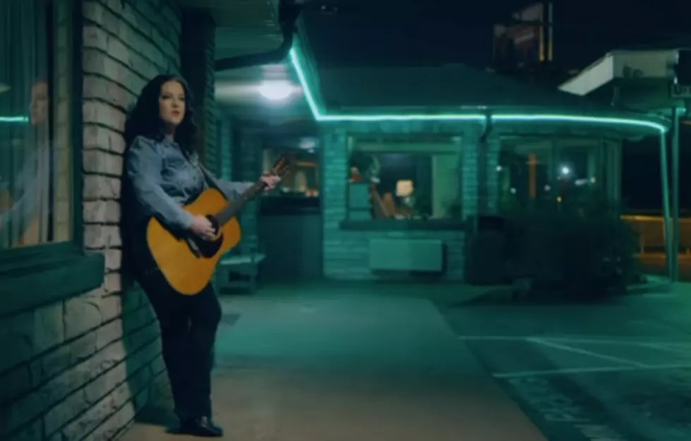 Grammy Nominee Ashley McBryde Debuts ‘One Night Standards’ Music Video