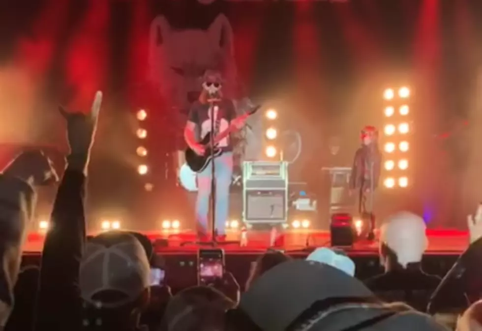 WATCH: Cody Jinks Brings Son Out for ‘Loud and Heavy’ in Nacogdoches