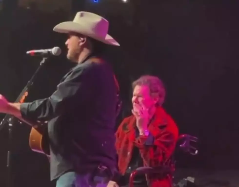 Randy Travis Joins Josh Abbott Band on Stage at Billy Bob’s Texas for ‘Forever And Ever, Amen’
