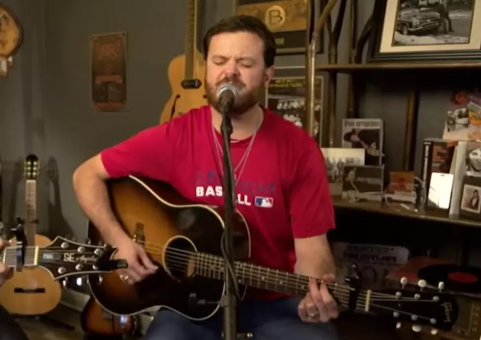 Wade Bowen Pays Homage to Robert Earl Keen Sings ‘I’m Coming Home’