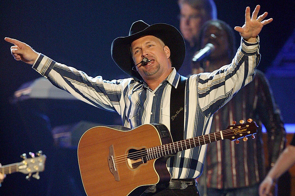 Sequestered Songwriters Sing the Songs of Garth Brooks Tonight