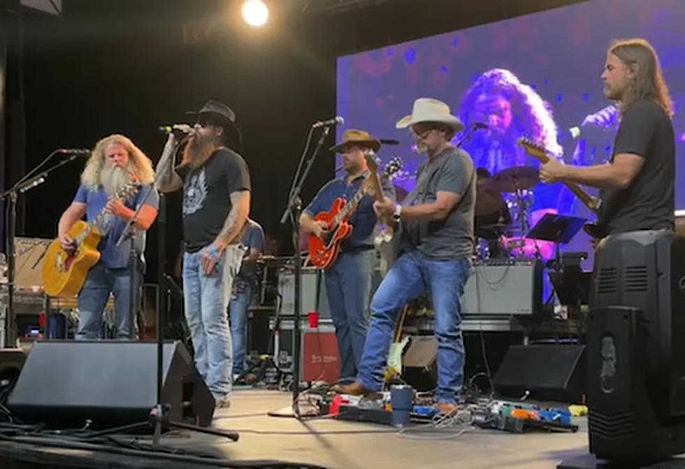 WATCH: Cody Jinks & Randy Houser Join Jamey Johnson for a Couple Merle Haggard Hits