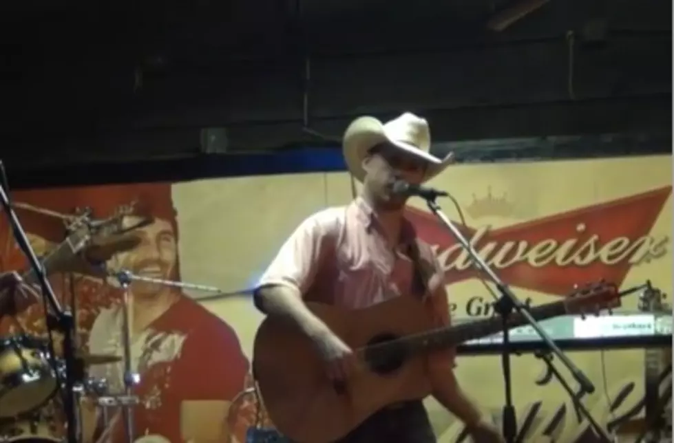 2011 Cody Johnson Belts Out &#8216;Pray for Rain&#8217; to an Empty Texas Bar