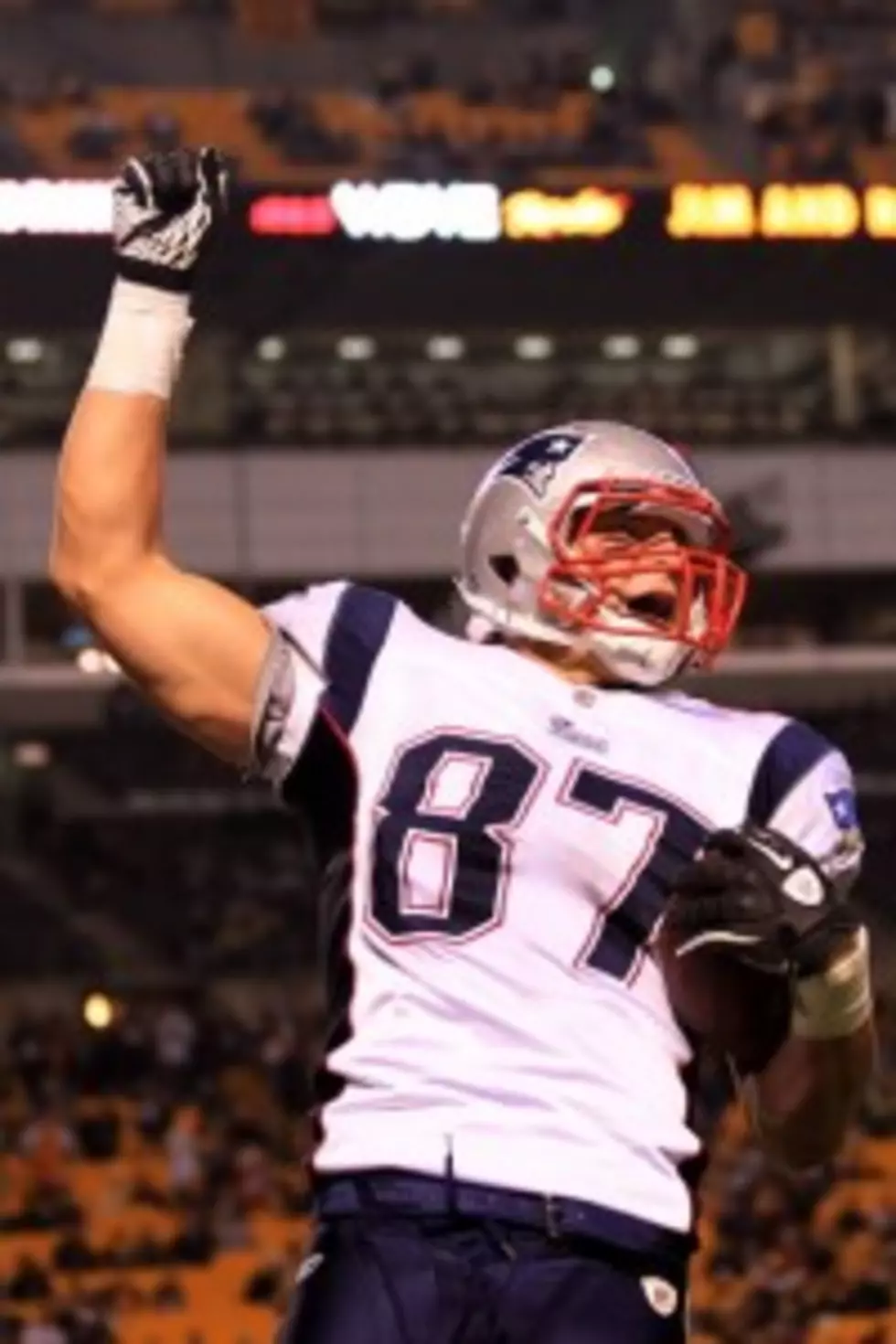 New England Patriot Rob Gronkowski Gets Smacked Hard But STILL Scores!! [VIDEO]