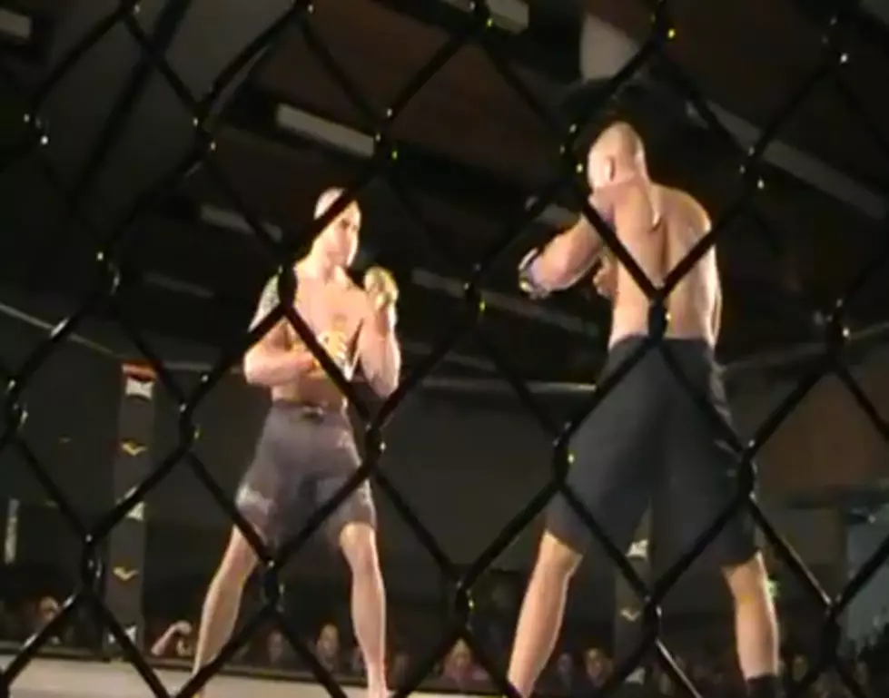 MMA Fighter Breaks Knee-The Most Disturbing Video You Will See Today[Video]