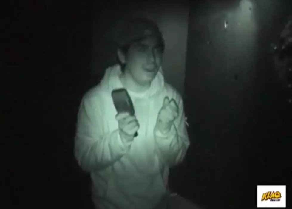 Fernie Goes Thru The KLAQ Haunted Warehouse [Video]