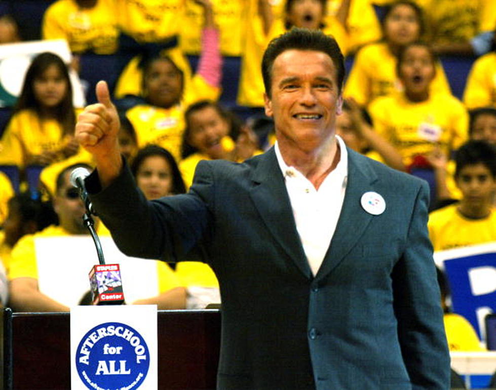 Arnold Schwarzenegger Pranks Gym Members [VIDEO]
