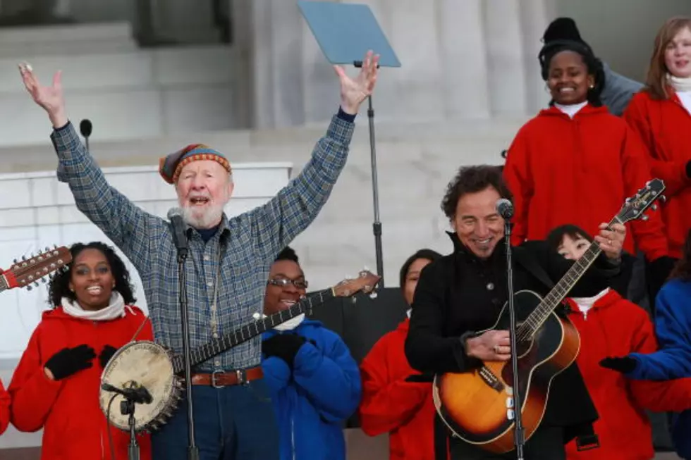 Bruce Springsteens&#8217; Tribute To Friend Pete Seeger [VIDEO]