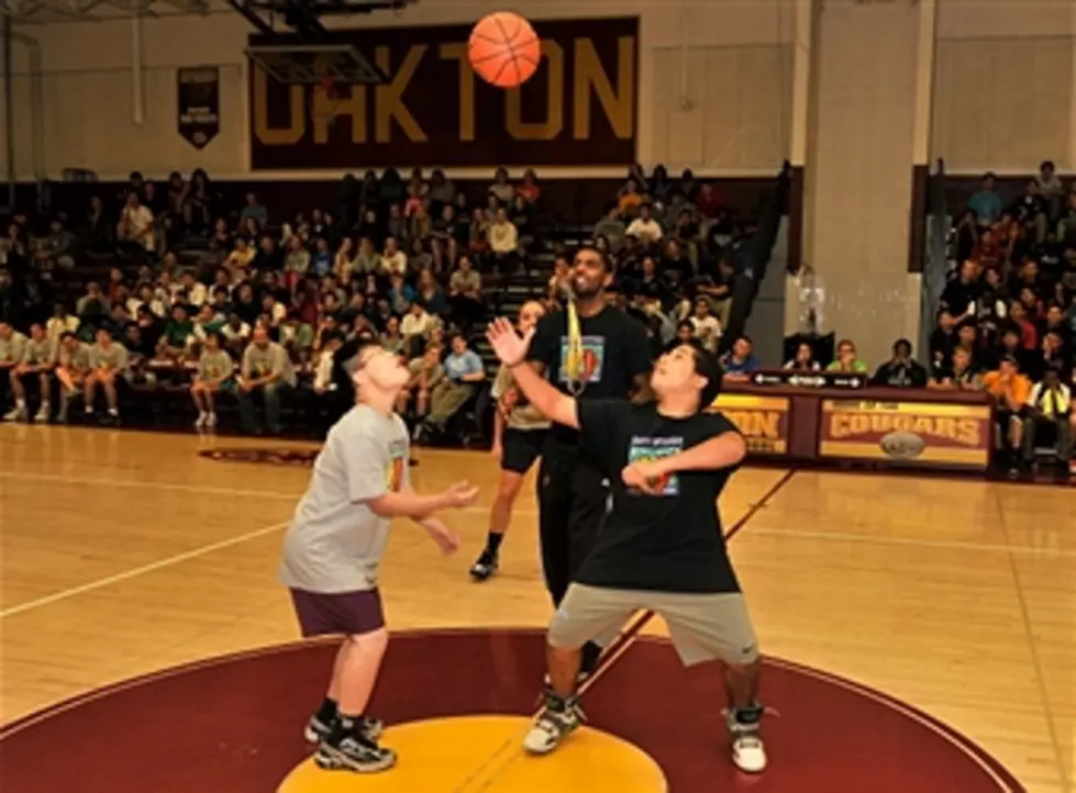 High Schooler With Down Syndrome Hits Four Three-Pointers in Two Minutes