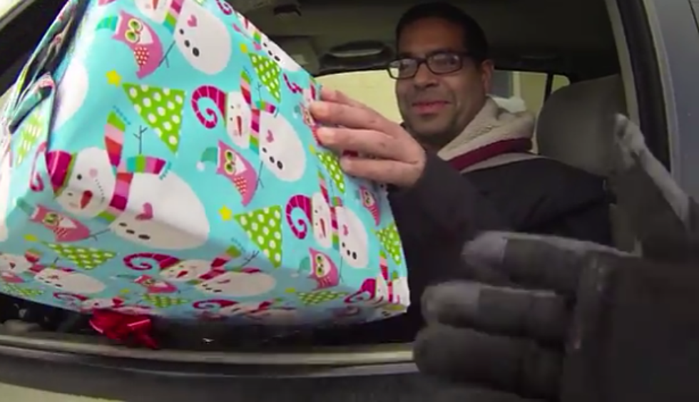 Police Pull Over Drivers To Give Them Surprise Christmas Gifts