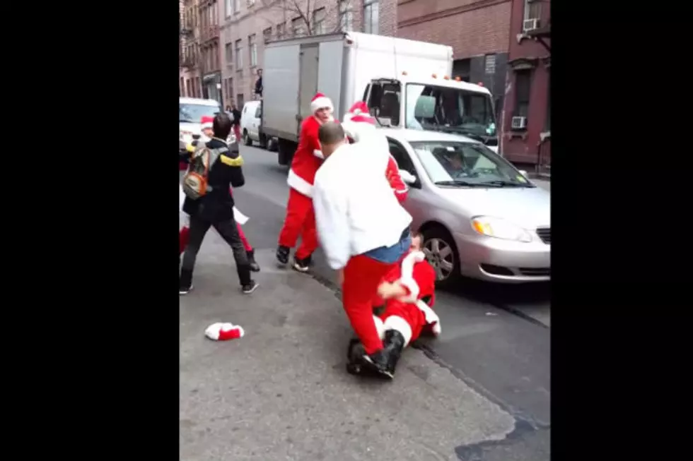 Fight At Santa Con In New York Will Leave You Baffled