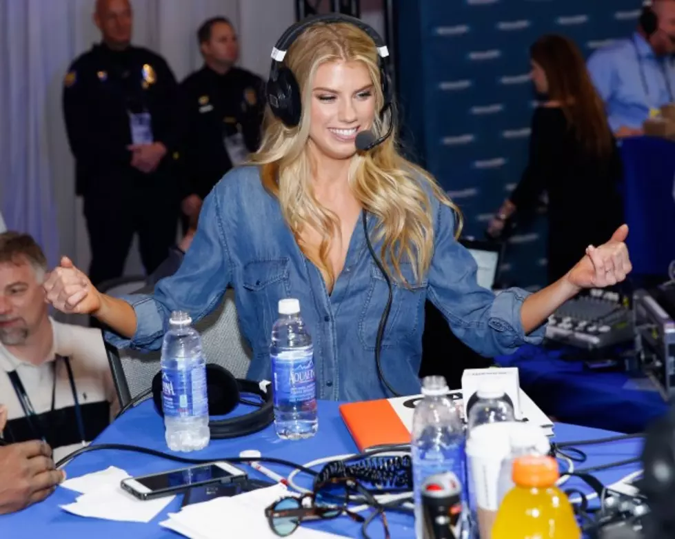 Charlotte McKinney&#8217;s Carl&#8217;s Jr Ad Got Banned But We Have Her Sexy Photos