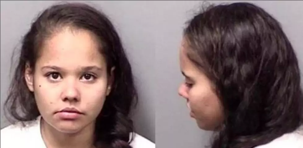Woman Arrested for Eating, Drinking Wine on Motorized Shopping Cart in Walmart