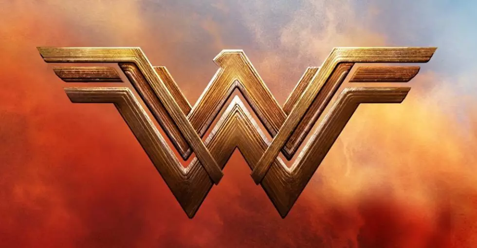 costilla textura Barry Whataburger Not Happy With New Wonder Woman Logo