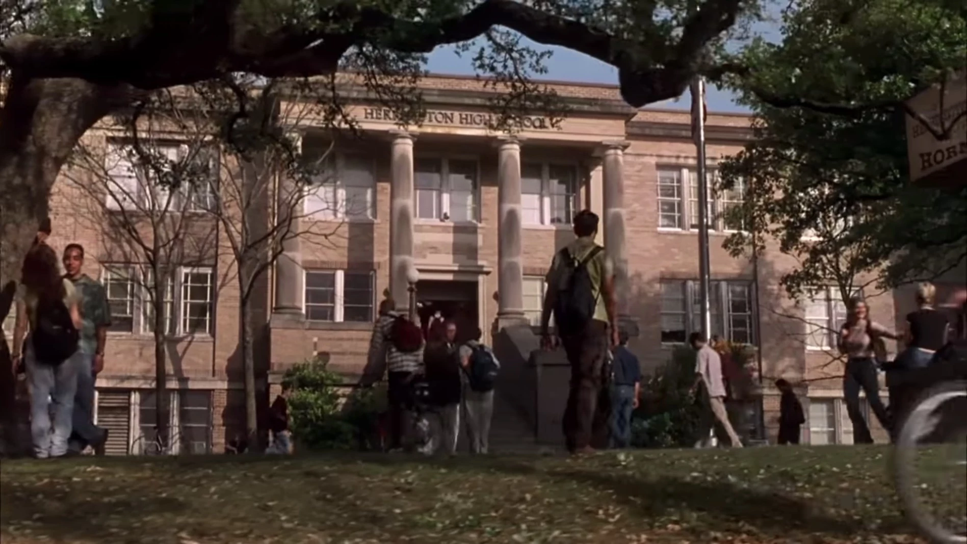 Joanna Recommends 7 Great Back to School Horror Movies picture