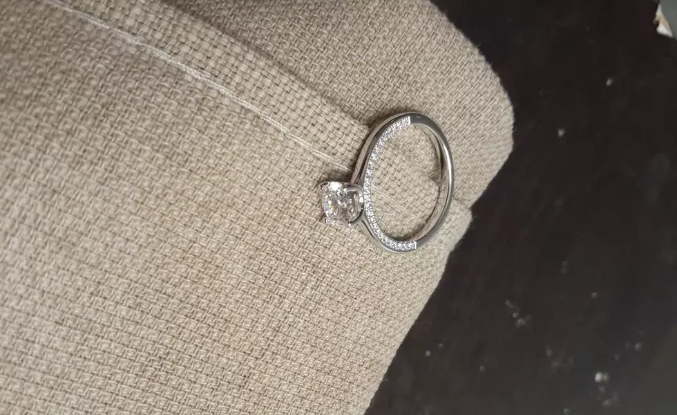 El Paso Man&#8217;s Witty Ad to Sell Engagement Ring Catches Attention