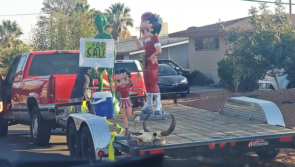West El Paso Sighting: Betty Boop and Alien on Sale Together
