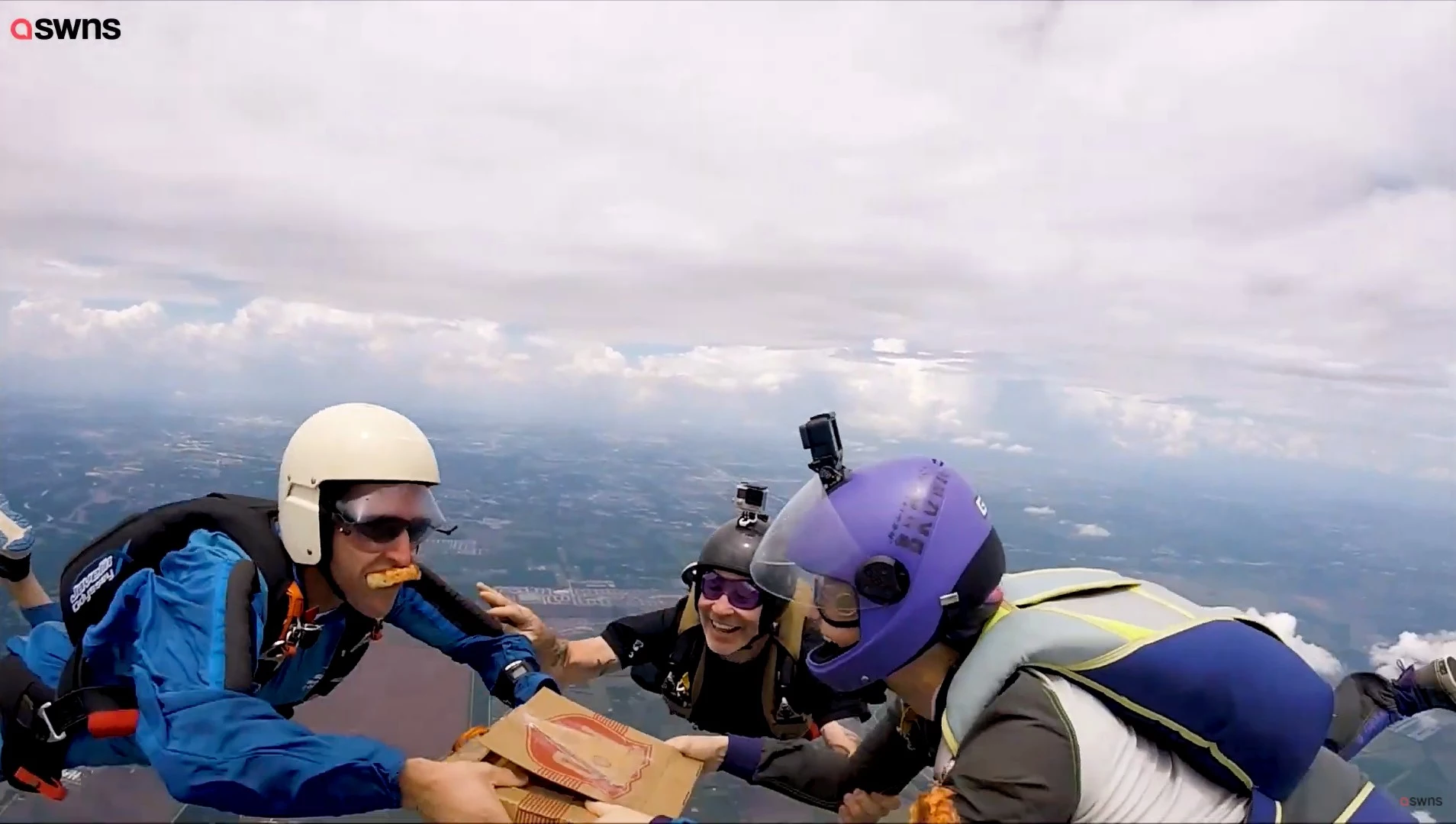 Texas Skydivers Filmed Eat Pizza While Free Falling 14,000 Feet
