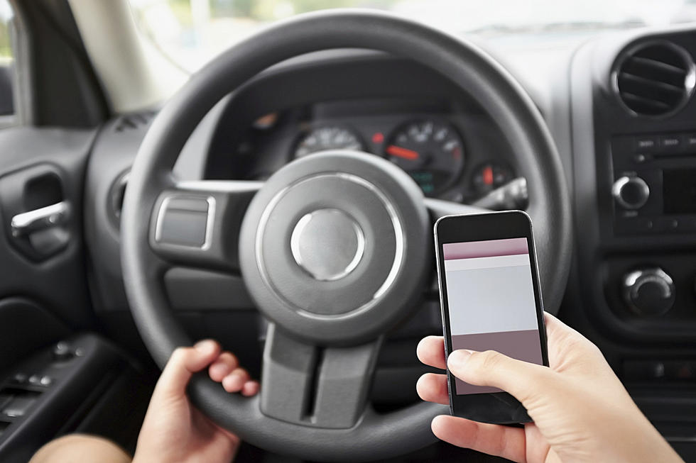 No, You Can&#8217;t Text While Stopped at a Red Light in Texas, Maybe