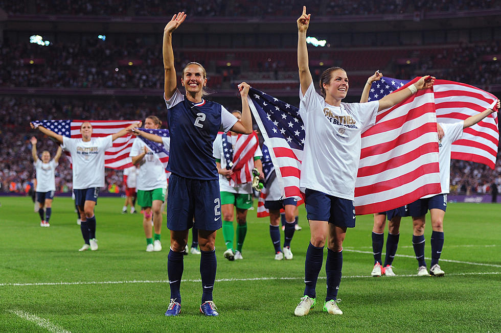 No, the US Women&#8217;s Soccer Didn&#8217;t Turn Their Back on the Flag