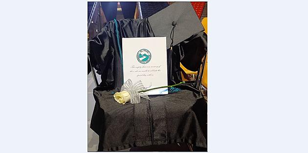 El Paso Community College Shared A Silent, Touching Tribute During Graduation