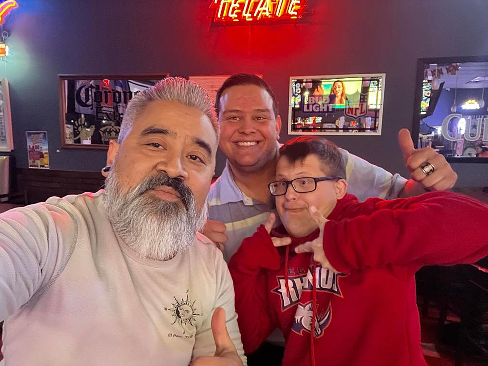 Ozark Actor Spotted at an El Paso Bar Having Fun with Friends