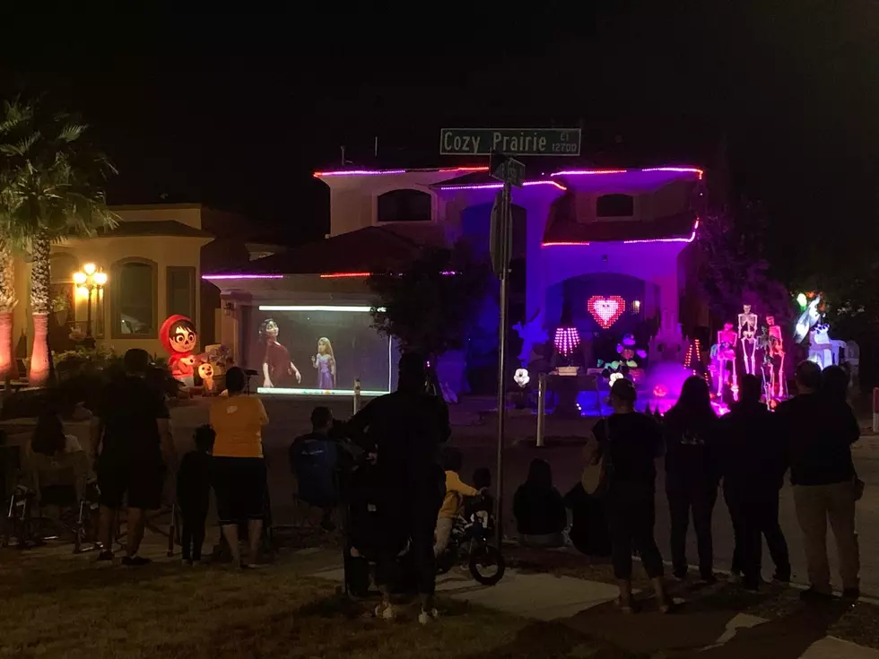 Halloween Fanatics In El Paso Rejoice for This Spooky Light Show