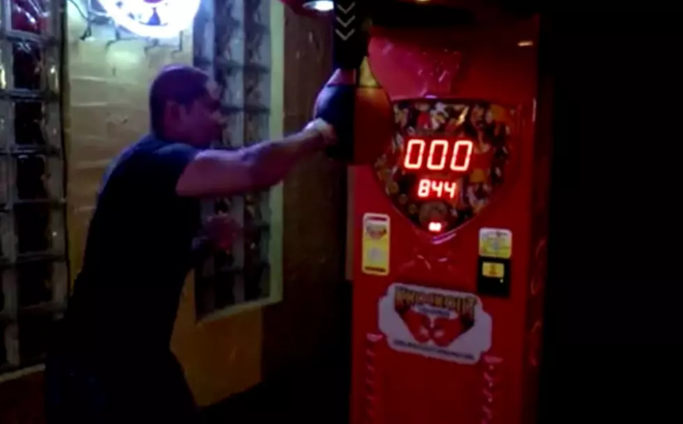 Tons of El Paso Dudes Enjoyed Hitting the Punching Bag at the Bar