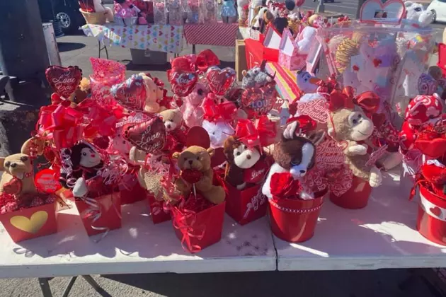 El Paso Teachers Soundoff On Best Valentine's Gifts
