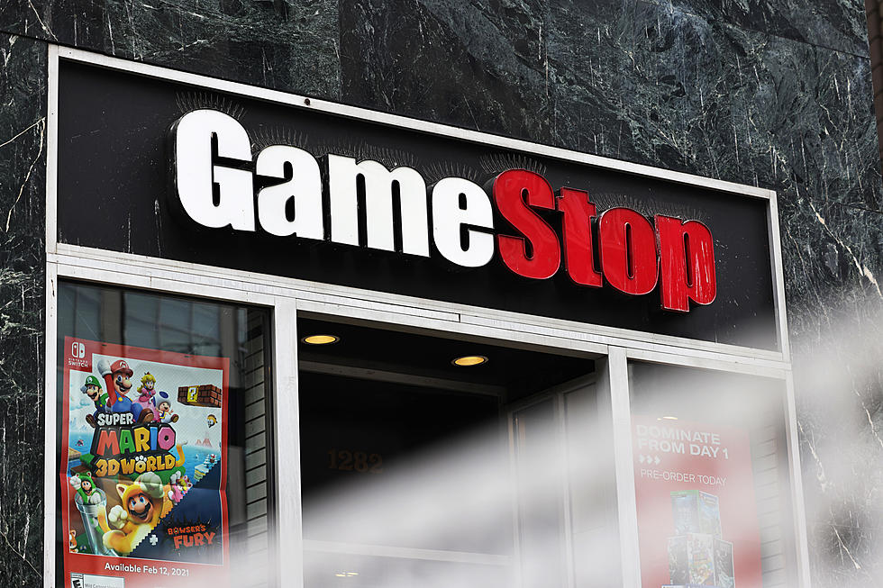 Texas GameStop's Nostalgic Window Loved by Everyone