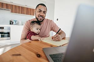 Texas vs. New Mexico: Which State Gives Dads Work-Life Balance?