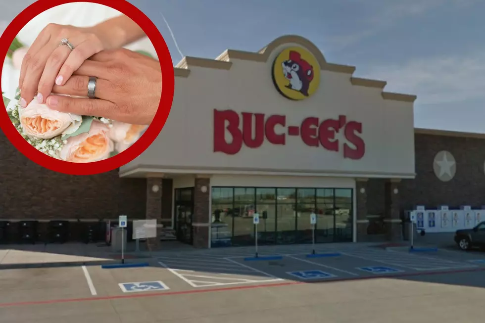 Texas Lovebirds Tie The Knot At Iconic Buc-ee's