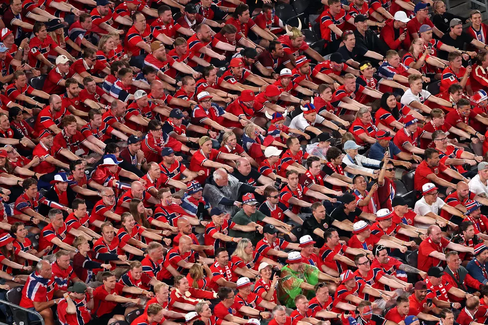 Norwegian Fans Row Their Way into the Heart of Dallas