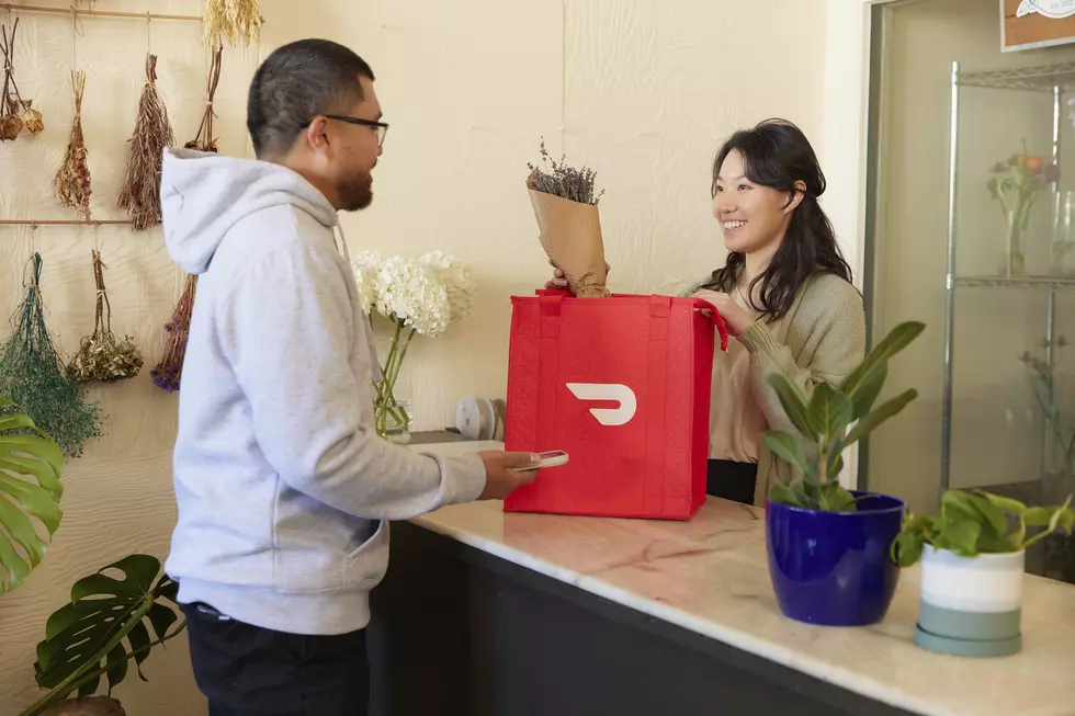 Texas Door Dash Driver Hit By Car Still Finishes Delivery