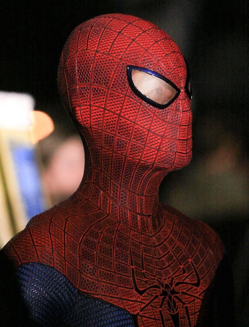 Amazing Spider-Man's Costume Really Textured, Tight in New Photos [UPDATED]