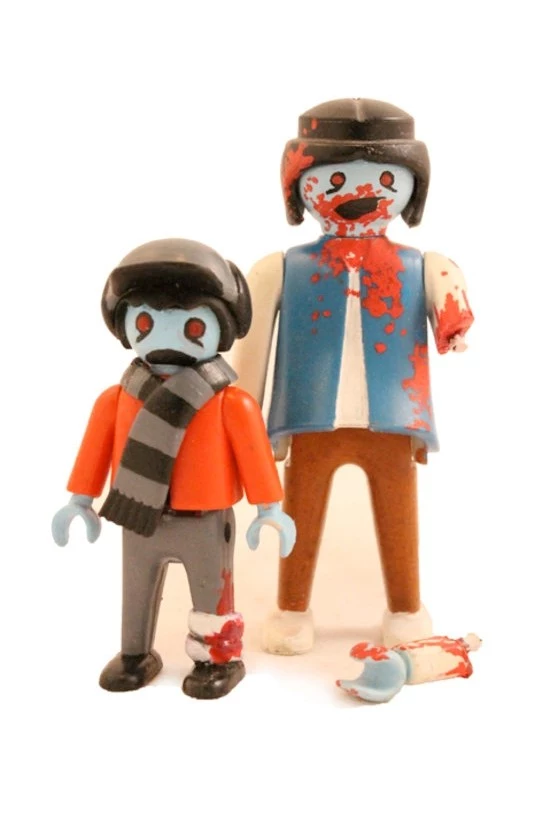 sygdom Minearbejder Citere The Zombie Art Project Customizes Playmobil Figures Into The Plastic Dead