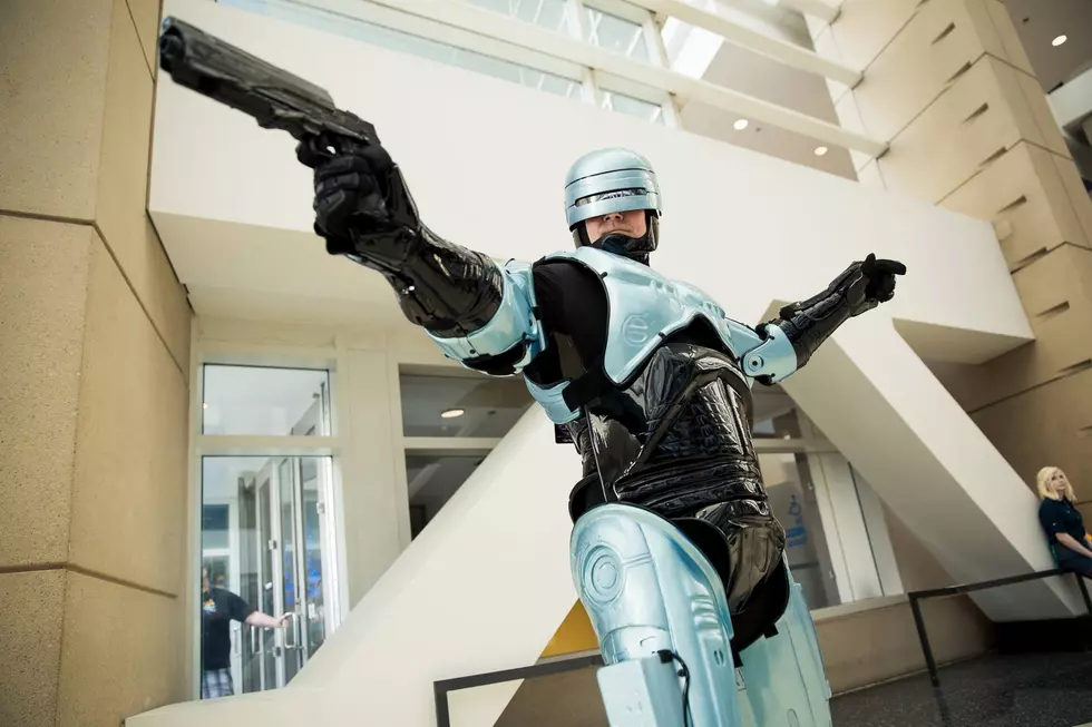 Best Cosplay Ever (This Week): Robocop, Black Widow, The Black Moon Clan And More