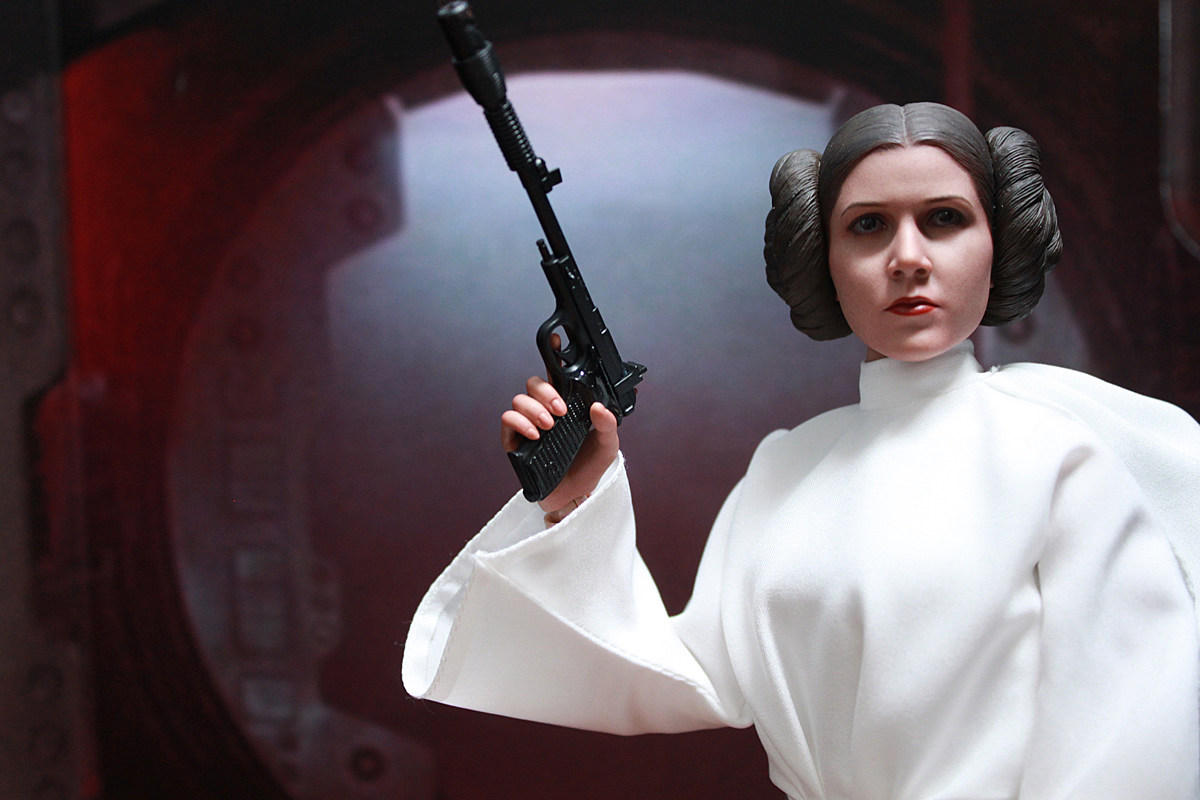 Hot Toys Star Wars: A New Hope Princess Leia Figure Review