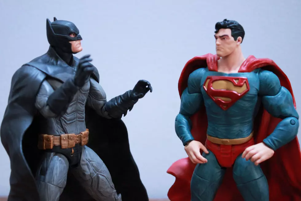 DC Collectibles&#8217; Lee Bermejo Signature Series Batman and Superman Are Noel Joke [Review]