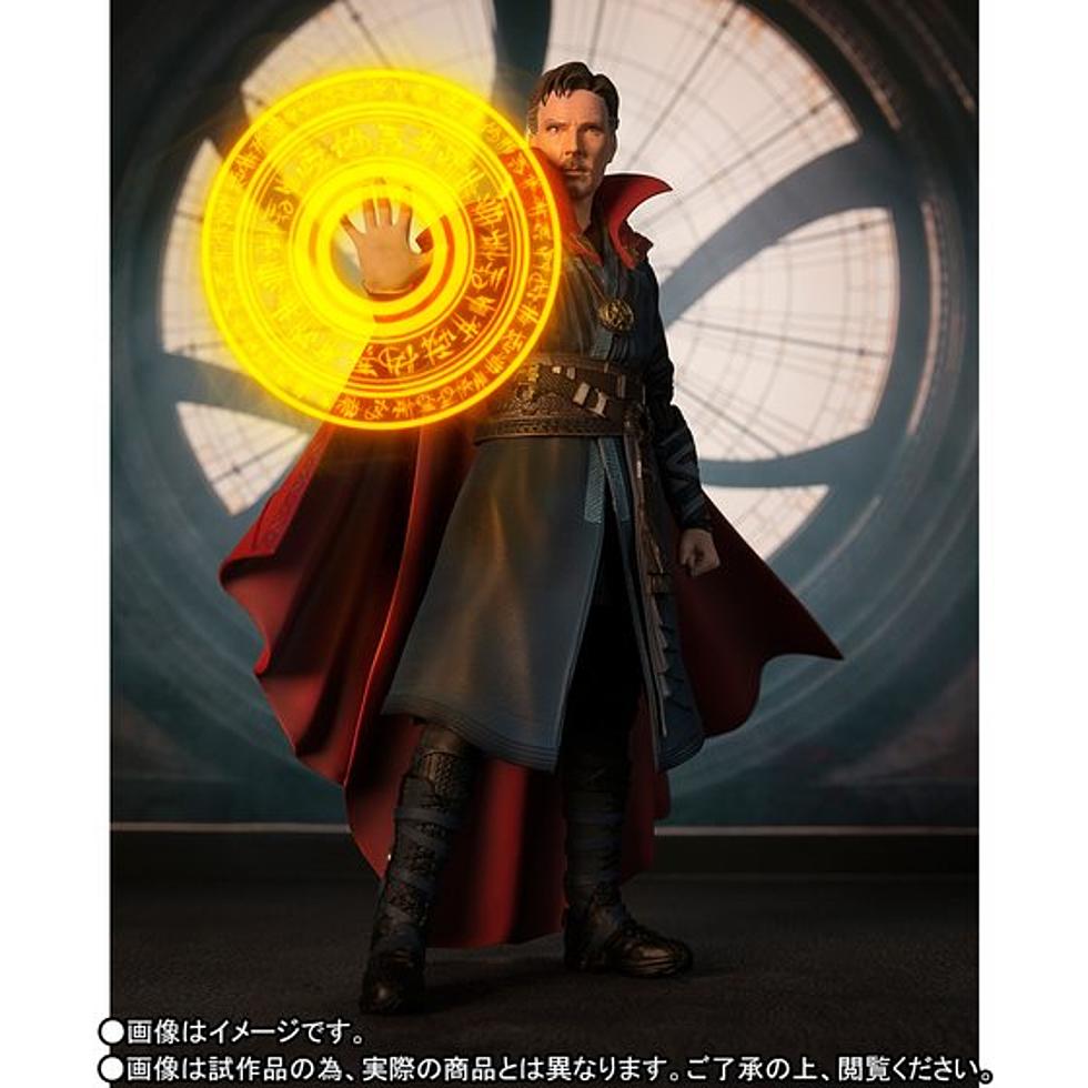 Doctor Strange Opens a Portal Into the Action Figure World of SH Figuarts