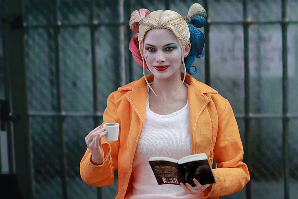 Thanks to Hot Toys, Now You Can Hang Out With Harley Quinn in Belle Reve