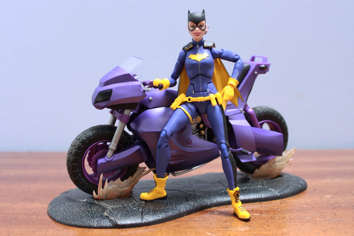 batgirl figures