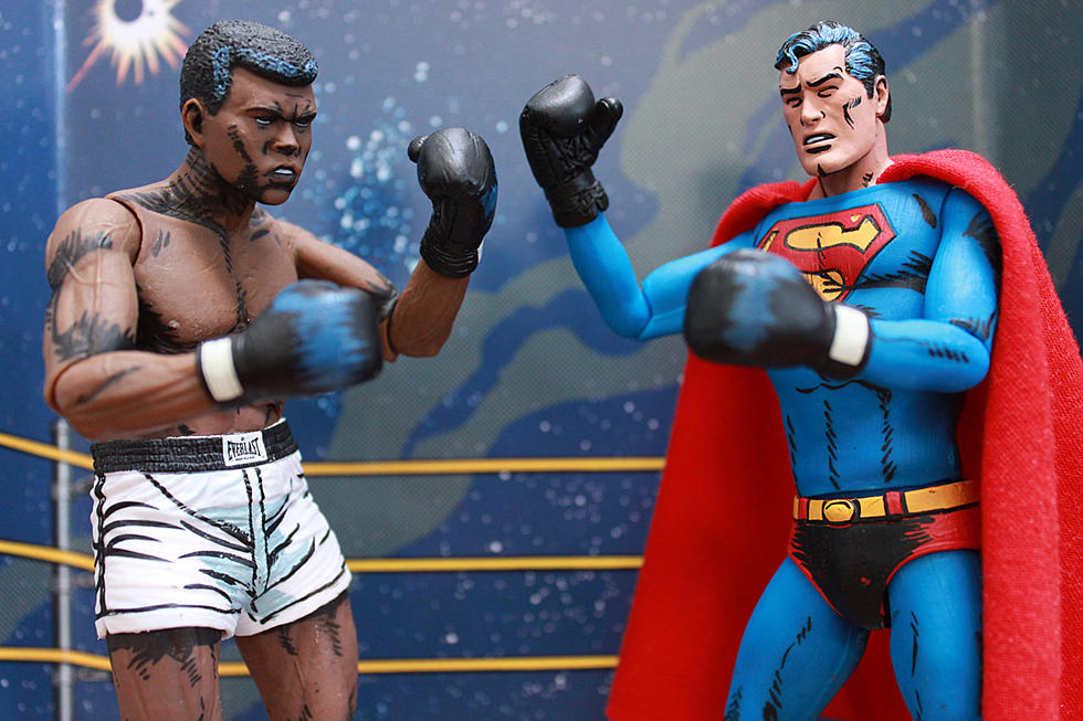 NECA's Superman vs Muhammad Ali Deluxe Figure Set Review