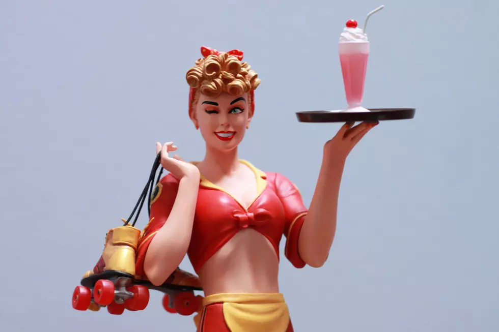 Jesse Quick Serves Shakes in Style as the Newest DC Bombshells Statue