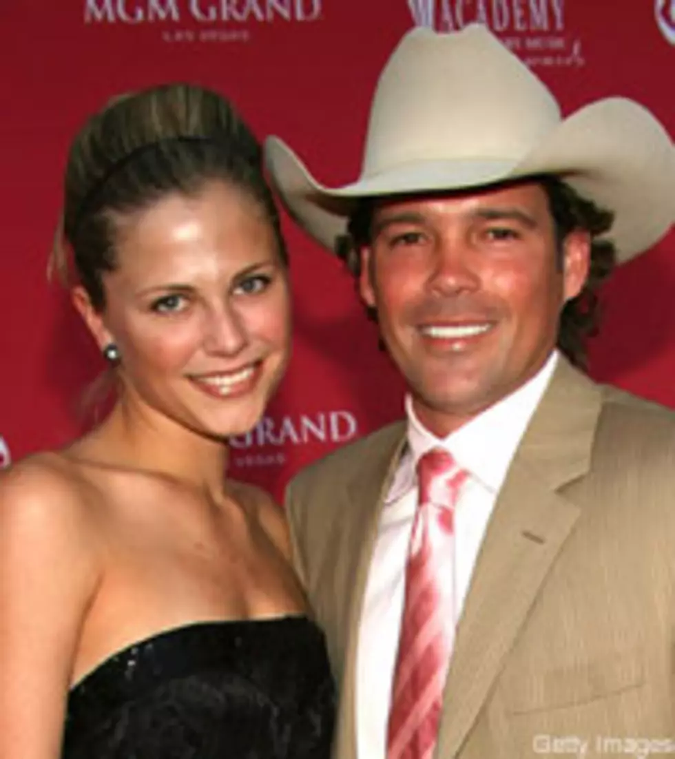 Clay Walker and Wife Expecting Baby