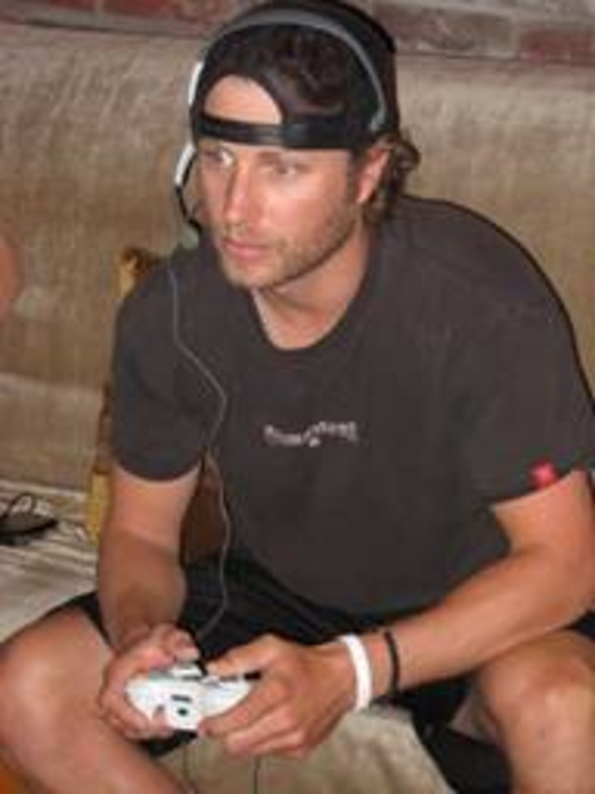 Dierks Bentley, James Otto Play XBox With Fans